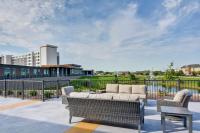 Embassy Suites By Hilton Plainfield Indianapolis Airport的休息区