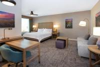 Homewood Suites By Hilton Albuquerque Downtown客房内的一张或多张床位