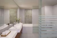 Radisson Hotel Colombo的一间浴室