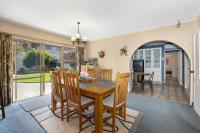 Hamilton Summer Treat- 4 Bedroom with pool平面图