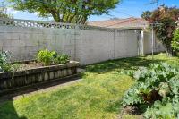 Hamilton Summer Treat- 4 Bedroom with pool外面的花园