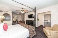 Bellissimo Hotel, Trademark by Wyndham Near Foxwoods Casino的电视和/或娱乐中心