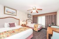Bellissimo Hotel, Trademark by Wyndham Near Foxwoods Casino客房内的一张或多张床位