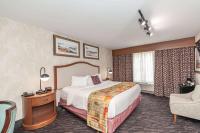 Bellissimo Hotel, Trademark by Wyndham Near Foxwoods Casino客房内的一张或多张床位