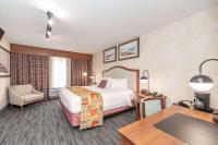 Bellissimo Hotel, Trademark by Wyndham Near Foxwoods Casino客房内的一张或多张床位