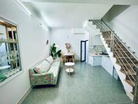Local Me - Exclusive Centre Room的厨房或小厨房