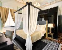 King Kresimir Heritage Hotel客房内的一张或多张床位