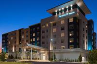 奥兰多Hyatt House Orlando Airport的汉普顿酒店套房的外部景色