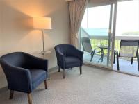 Atlantic Eyrie Lodge的休息区