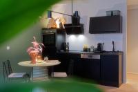City Center Unique Boutique Apartment的厨房或小厨房