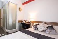 Qilombo Hostel Silom - HQ客房内的一张或多张床位