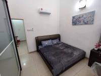 Sayang-Sayang Homestay $CRAZY OFFER$ 4R2B客房内的一张或多张床位