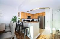 Marvelous 9th Floor Condo Gulf, Pool &amp; Sunset View的厨房或小厨房
