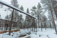 冬天的Invisible Forest Lodge