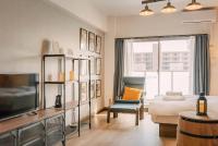 谷町君 HOTEL 恵美須町72的电视和/或娱乐中心