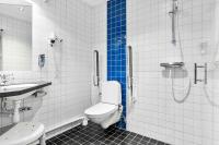 Sure Hotel by Best Western Stockholm Alvsjo的一间浴室