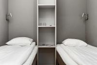 Sure Hotel by Best Western Stockholm Alvsjo客房内的一张或多张床位