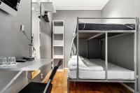 Sure Hotel by Best Western Stockholm Alvsjo客房内的一张或多张床位