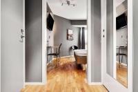 Sure Hotel by Best Western Stockholm Alvsjo的电视和/或娱乐中心