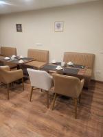 The Home Boutique Hotel Pyramids Inn的休息区