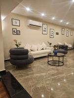 The Home Boutique Hotel Pyramids Inn的休息区