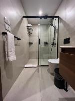 The Home Boutique Hotel Pyramids Inn的一间浴室