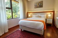 Deerpark Luxury Stays客房内的一张或多张床位