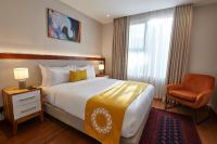 Deerpark Luxury Stays客房内的一张或多张床位