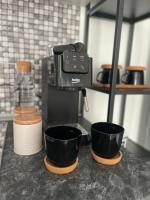 Mathias Airport Residences & Therme-Self Check-in的厨房或小厨房