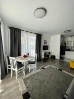 Mathias Airport Residences & Therme-Self Check-in的厨房或小厨房