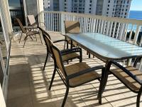 St Lucia 1204 a Luxury Condo with Gulf Views的阳台或露台