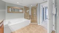 St Lucia 1204 a Luxury Condo with Gulf Views的一间浴室