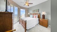 St Lucia 1204 a Luxury Condo with Gulf Views客房内的一张或多张床位