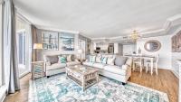 St Maarten 907 a Newly Renovated Luxury Beach Front 3 Bedroom 9th Floor Private Elevator的休息区