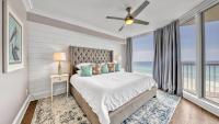 St Maarten 907 a Newly Renovated Luxury Beach Front 3 Bedroom 9th Floor Private Elevator客房内的一张或多张床位