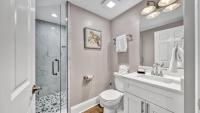 St Maarten 907 a Newly Renovated Luxury Beach Front 3 Bedroom 9th Floor Private Elevator的一间浴室