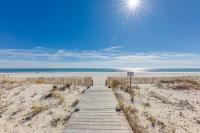Comfy Condo ~ Steps away from the beach!平面图