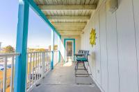 Comfy Condo ~ Steps away from the beach!平面图