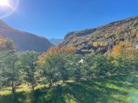 &#x5C71;&#x666F;&#x6216;&#x5728;&#x5C71;&#x6797;&#x5C0F;&#x5C4B;&#x770B;&#x5230;&#x7684;&#x5C71;&#x666F;