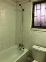 Hostel Tu Espacio RE - Casa cerca del Aeropuerto的一间浴室