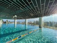 Silk Path Grand Sapa Resort & Spa内部或周边的泳池