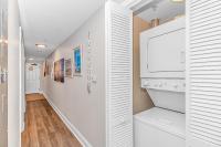 Stunning Double Balcony- Oceanfront 2 Bedroom, 2 Bath- Anderson Ocean Club 905的厨房或小厨房
