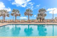 Stunning Double Balcony- Oceanfront 2 Bedroom, 2 Bath- Anderson Ocean Club 905内部或周边的泳池