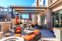 Hyatt House Denver Lakewood Belmar的休息区