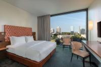 DoubleTree by Hilton Frankfurt Niederrad客房内的一张或多张床位