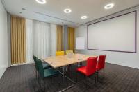 DoubleTree by Hilton Frankfurt Niederrad商务区和/或会议室