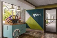 Spark by Hilton Sarasota Siesta Key Gateway的证书、奖牌、标识或其他文件