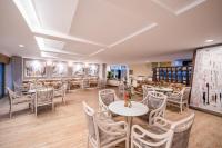 Concorde De Luxe Resort Lara Antalya- Prive Ultra All Inclusive的休息区