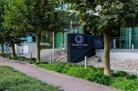 DoubleTree by Hilton Frankfurt Niederrad外面的花园