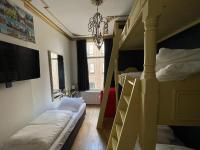Amsterdam Rembrandt Square city center Hotel客房内的一张或多张床位